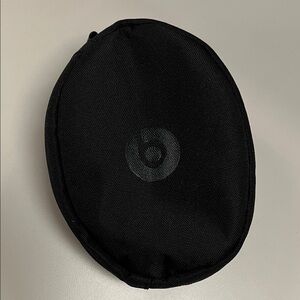 Beats by Dre Black Zip up Headphones Case w/ pockets